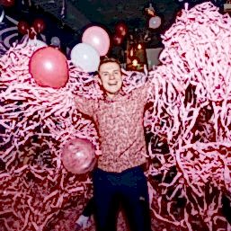 6. Шоу-программа: Тинейджер-пати и бумажная дискотека