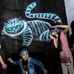 3. Игра в Прятки KIDS. Взрослые играют в квест